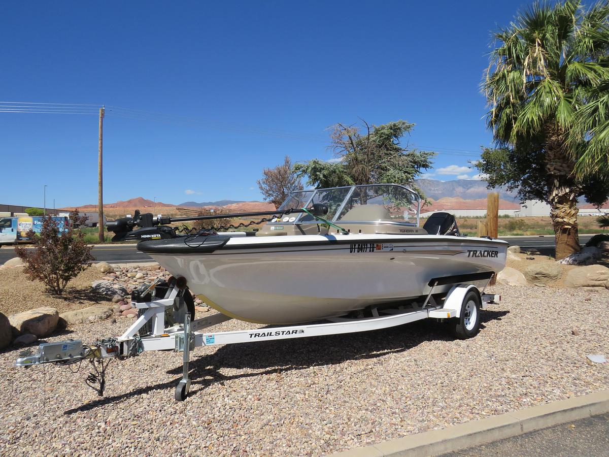 Used 2002 Tracker Tundra 18