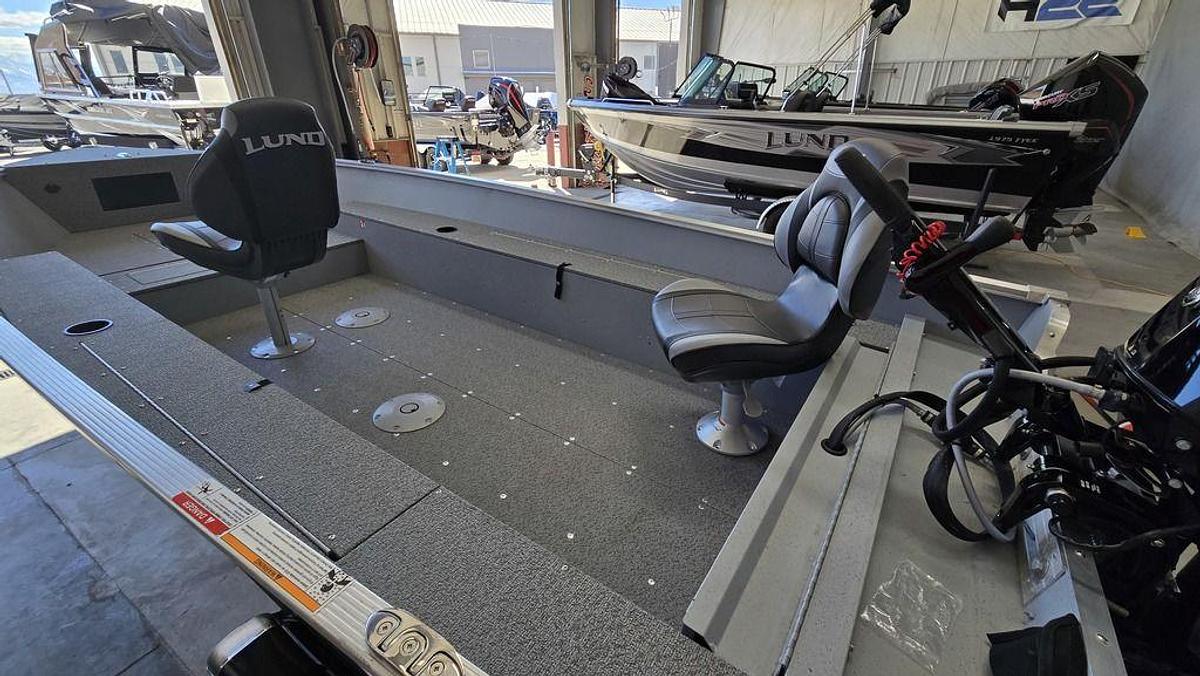 2025 Lund 1600 Fury Tiller