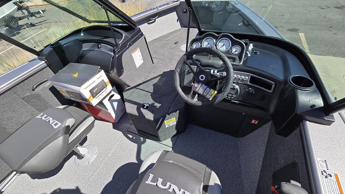 2026 LUND 1875 Fisherman