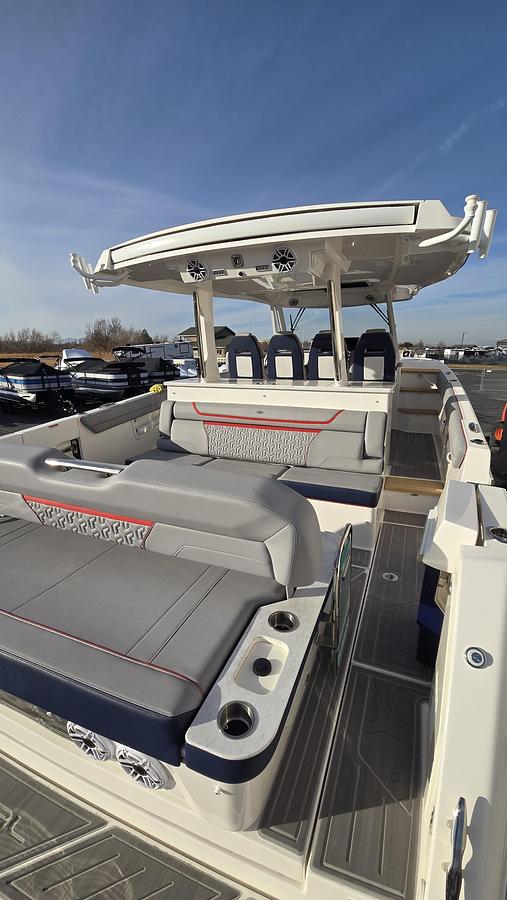 Regal 38 Surf (2026 Utah Boat Show Display Boat)