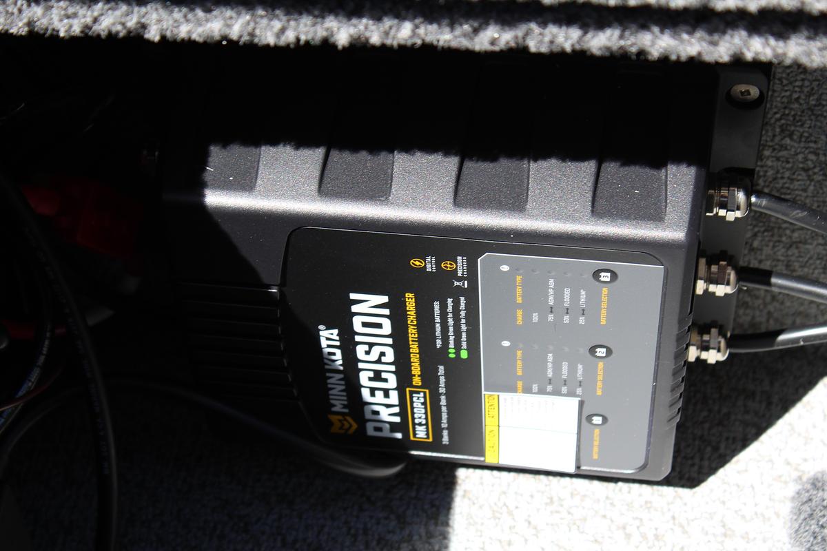 2026 Lund 1875 Impact XS Sport