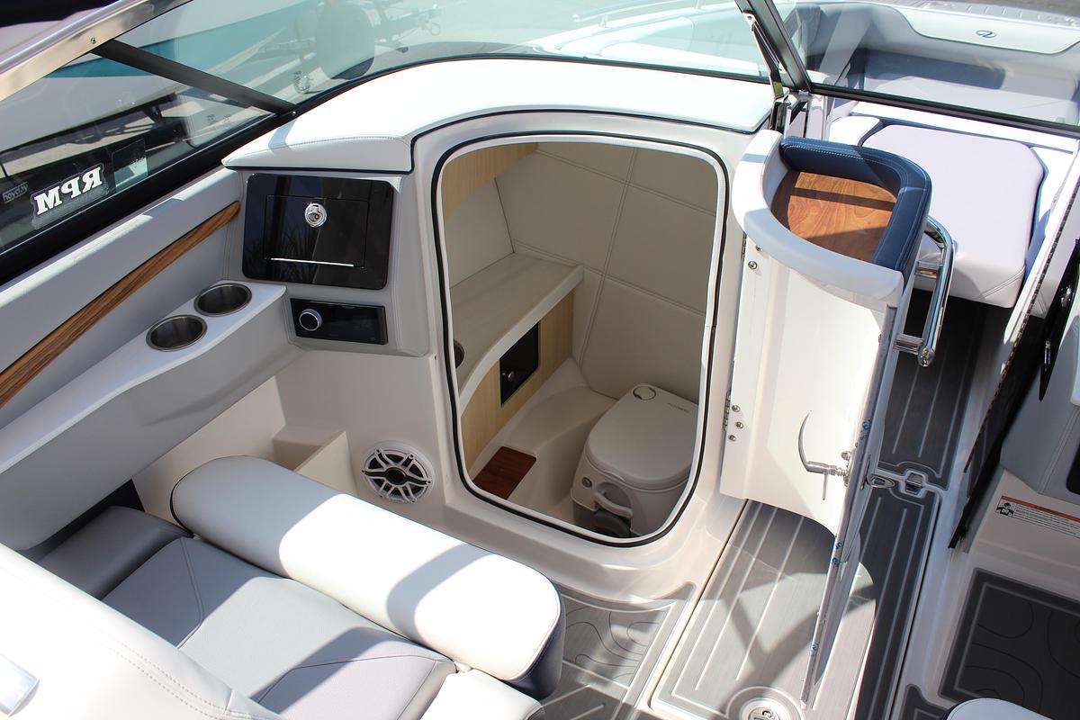 2026 Regal LS9 Surf Ultimate (Dealer Demo)