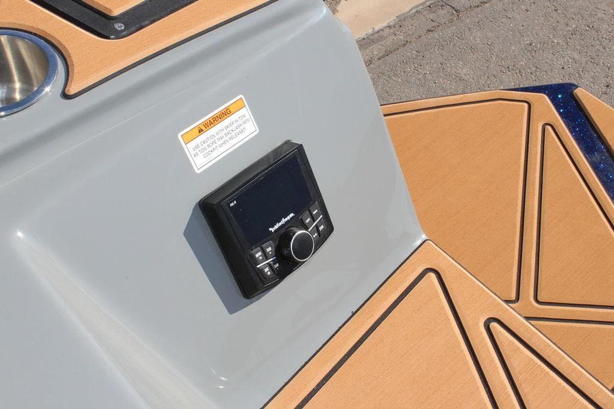 2025 Heyday Wake Boats WTSURF