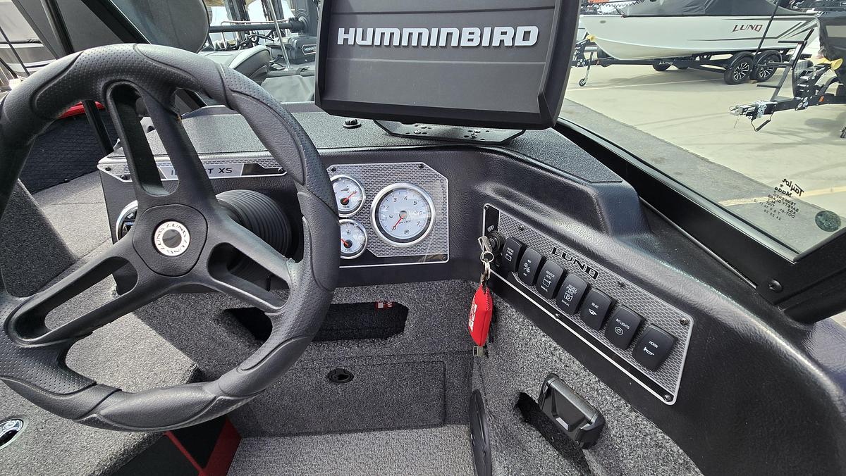 Used 2025 Lund 1775 Impact XS Sport