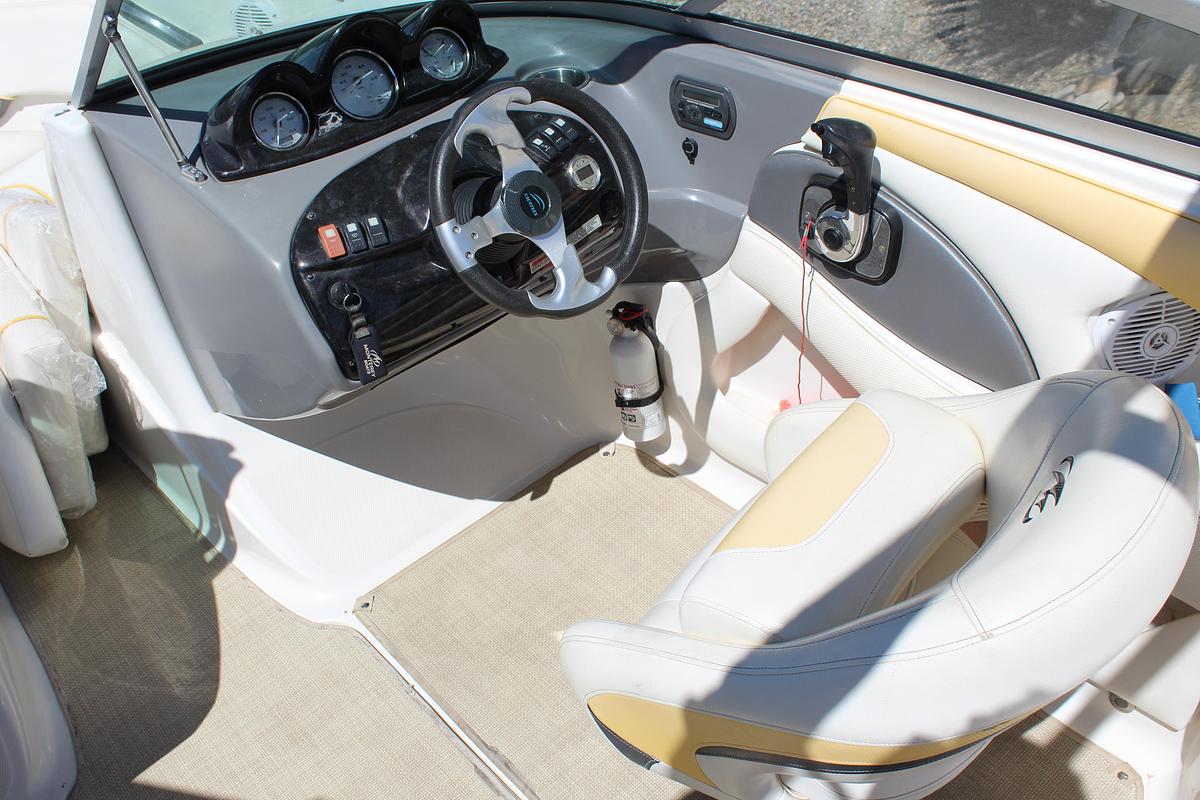 Used 2008 Monterey 214fs