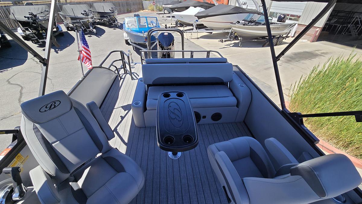 2026 Bentley Pontoons 243 Front Fish Swing Back