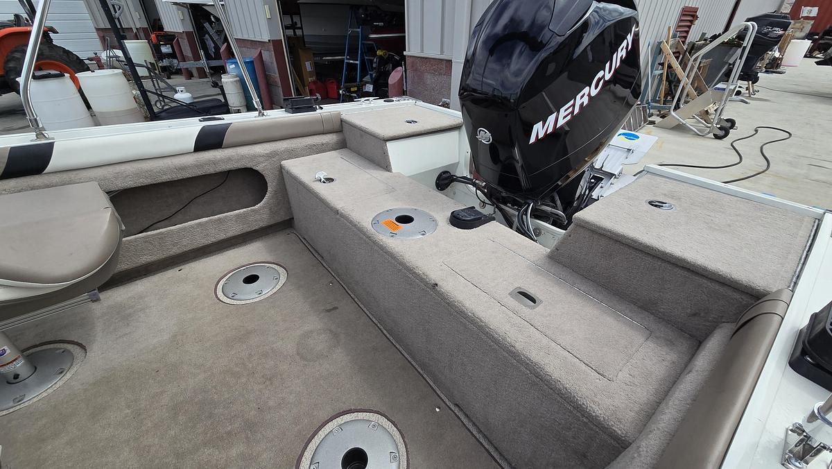 Used 2010 Smokercraft 162 Pro Mag