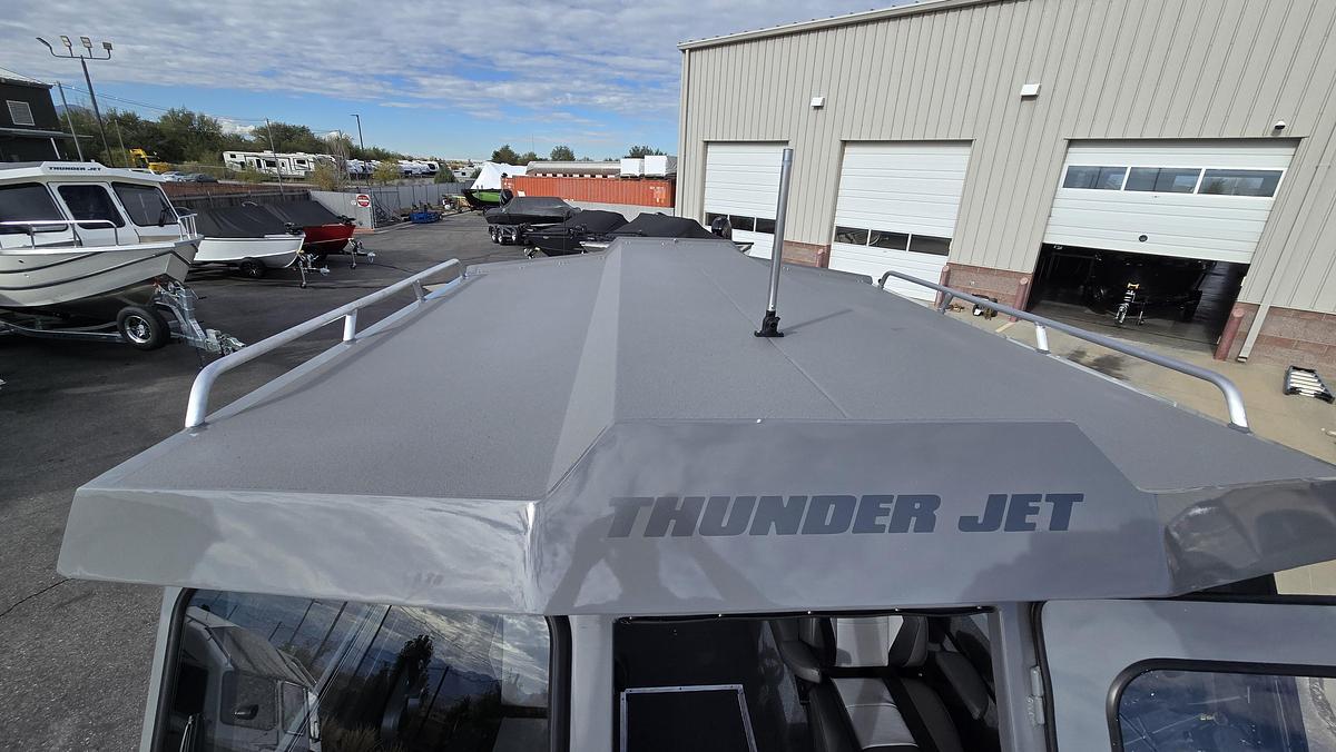 2027 Thunder Jet 21' Chinook Pro