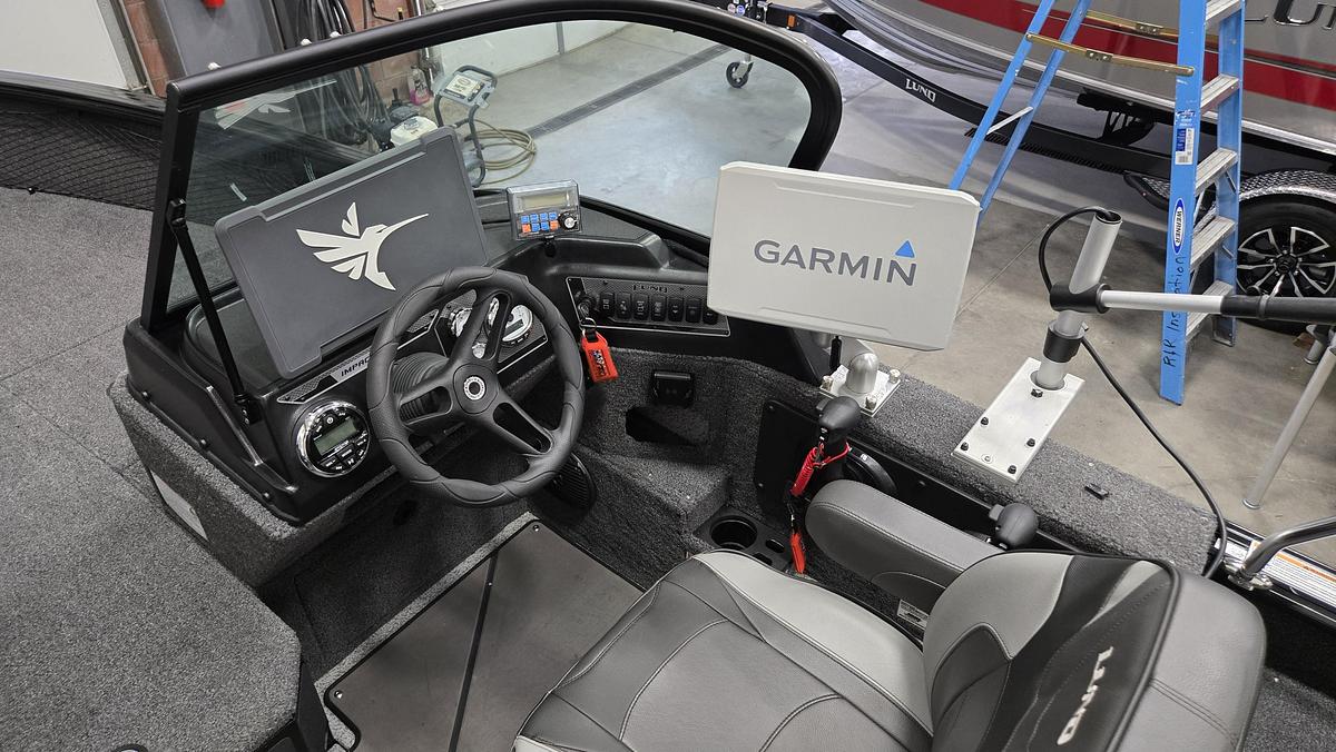 2025 Lund 2075 Impact XS Sport