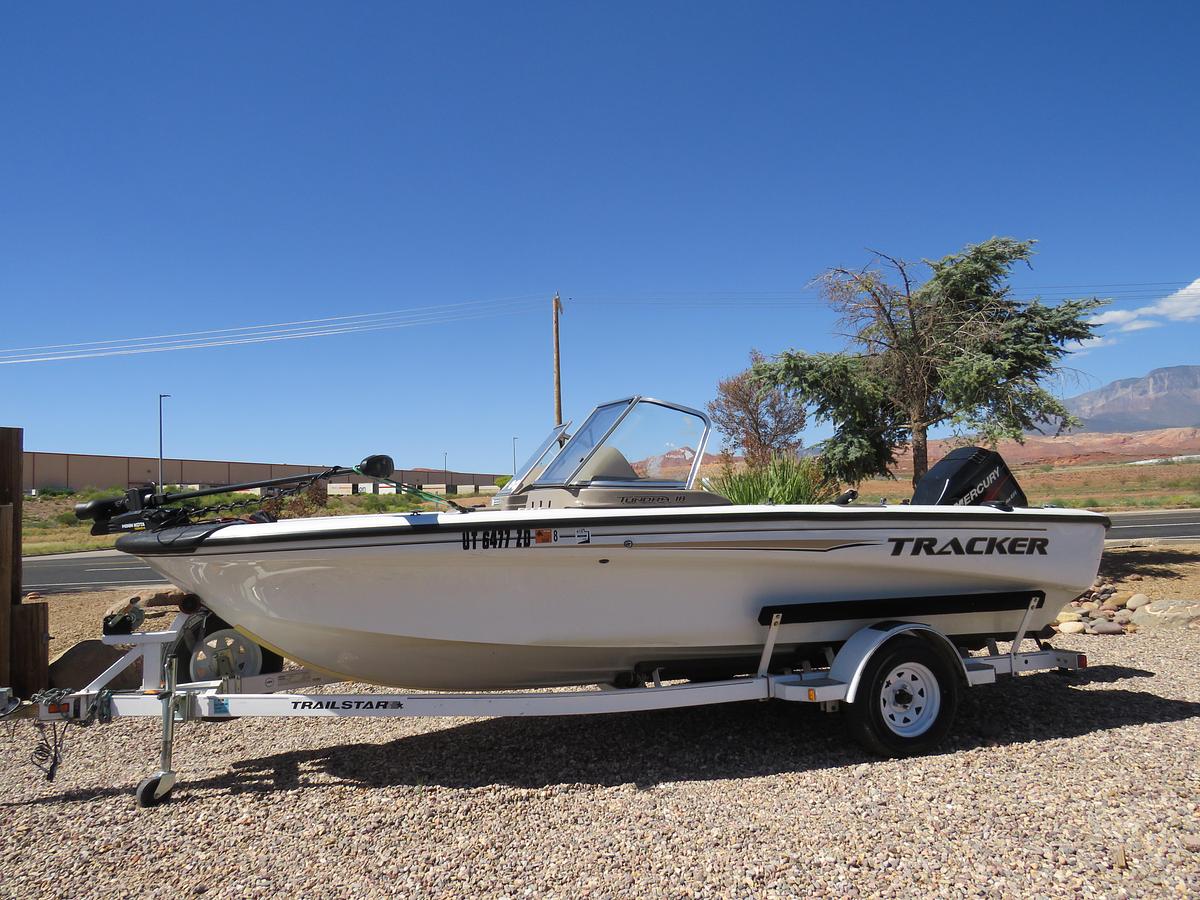 Used 2002 Tracker Tundra 18