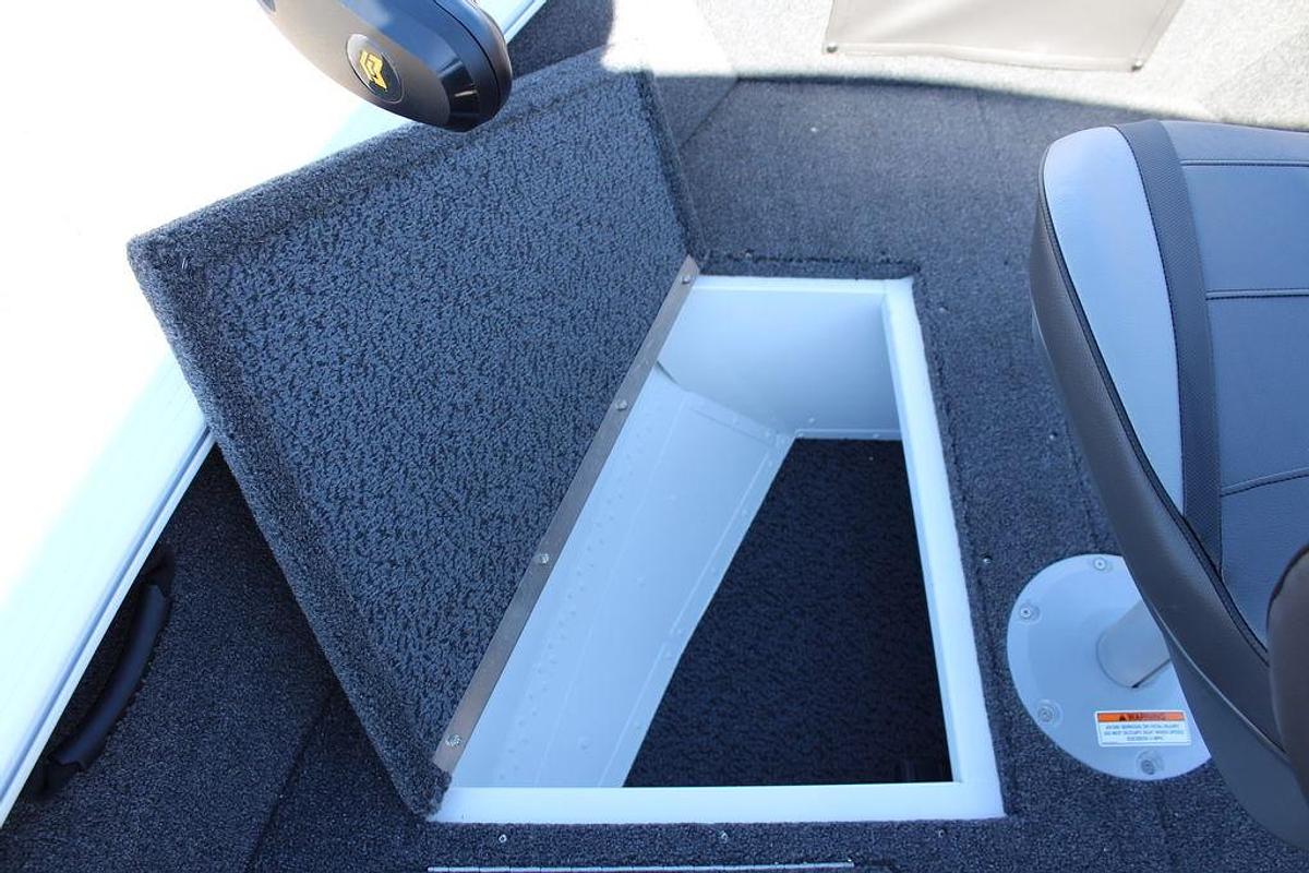 2025 Lund 1650 Rebel XL SS Whiteout Edition