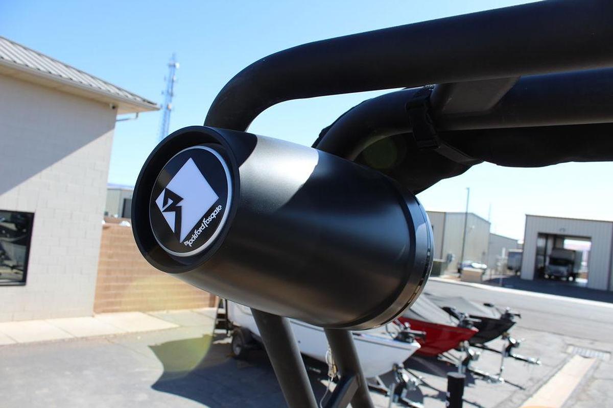 2025 Heyday Wake Boats WTSURF