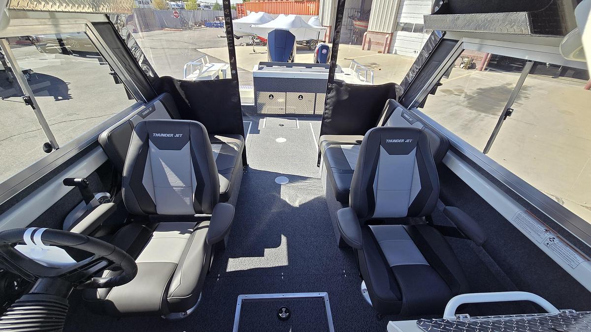 2027 Thunder Jet 200 Luxor