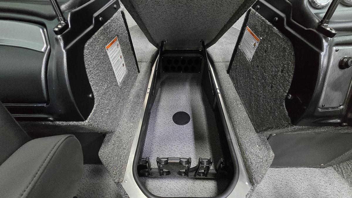 2026 Lund 2075 Fisherman