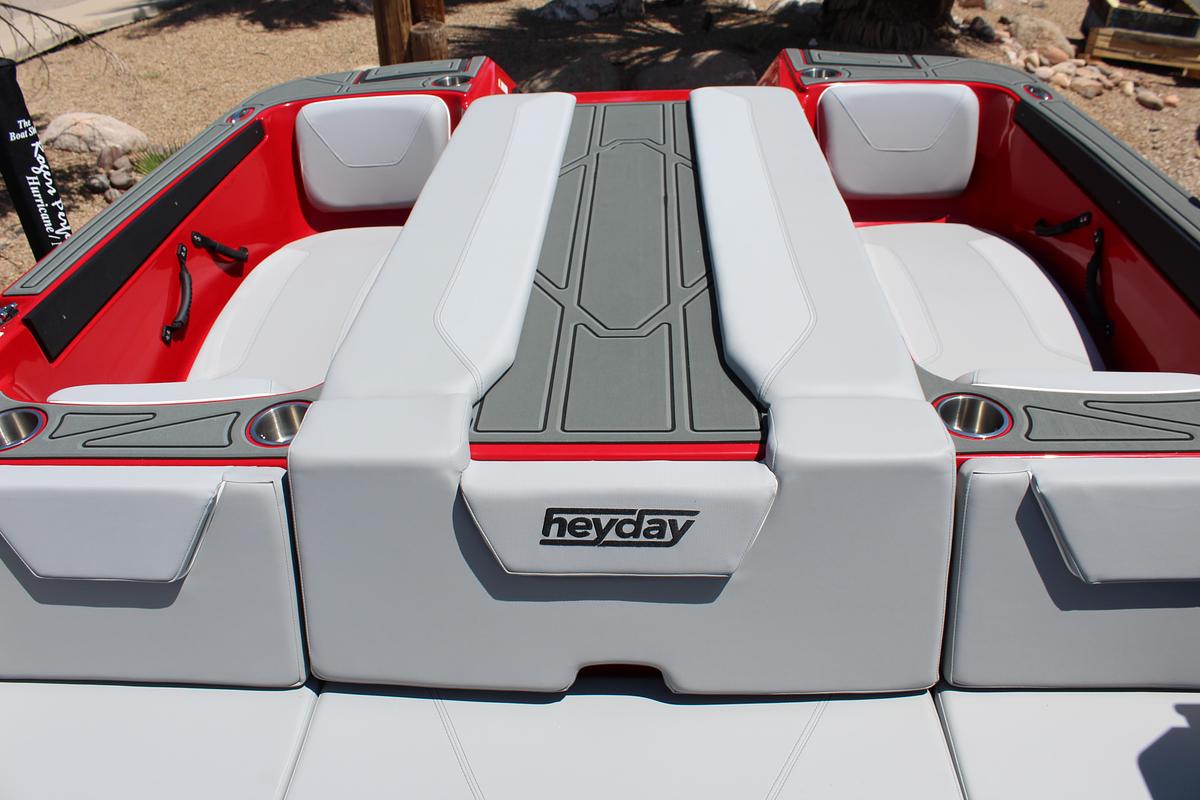 2025 Heyday Wake Boats WTSURF