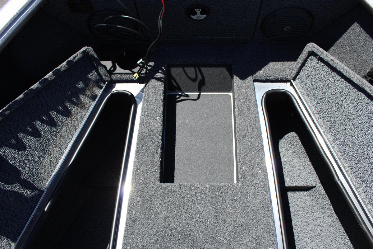 2027 Lund 1875 Impact XS Sport