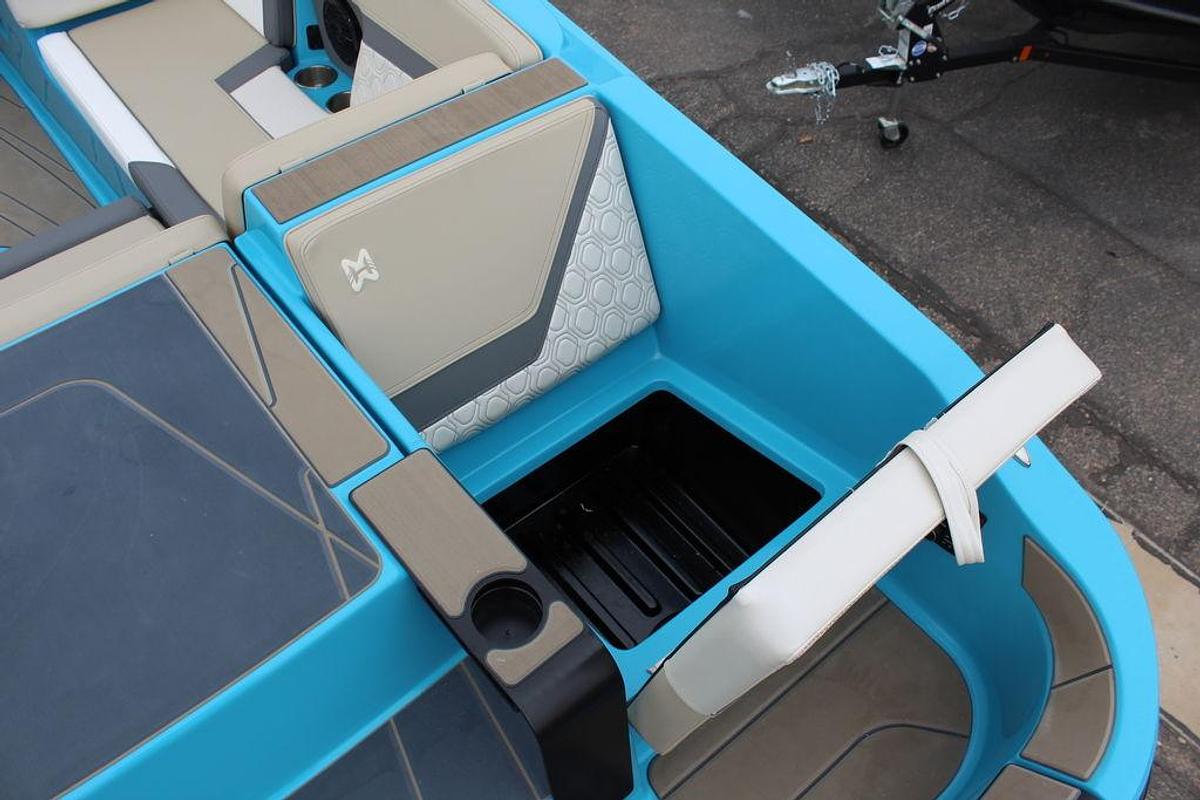 2025 Heyday Wake Boats H22