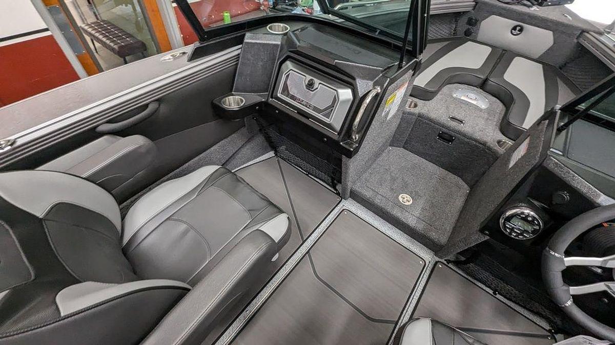 2025 Lund 1875 Tyee Sport