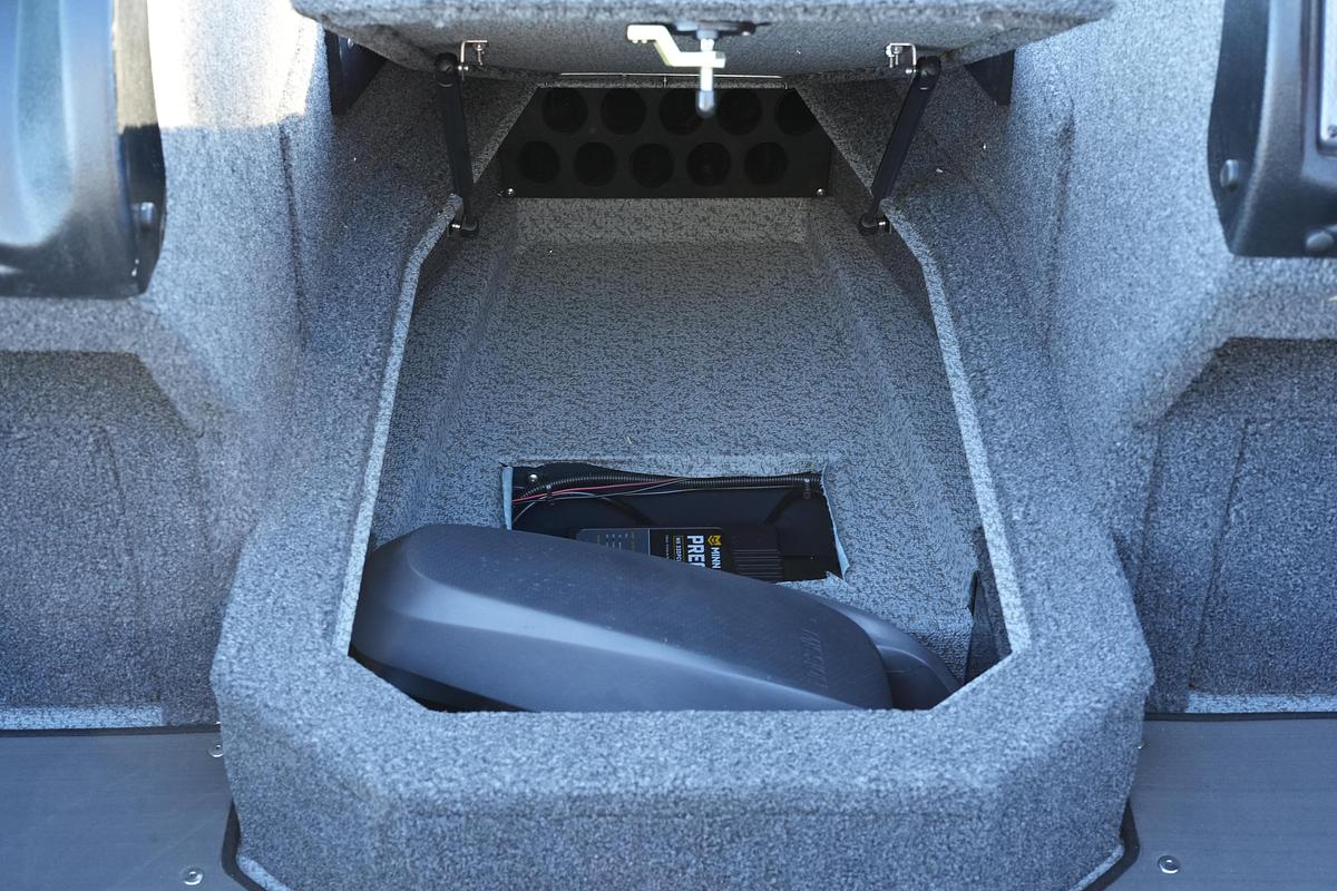 Used 2023 Lund 1875 Crossover XS Sport