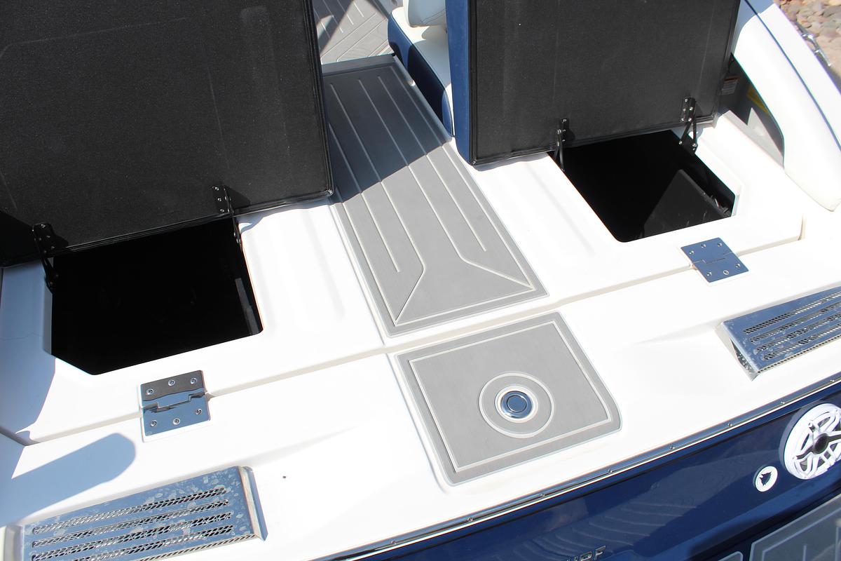 2026 Regal LS9 Surf Ultimate (Dealer Demo)