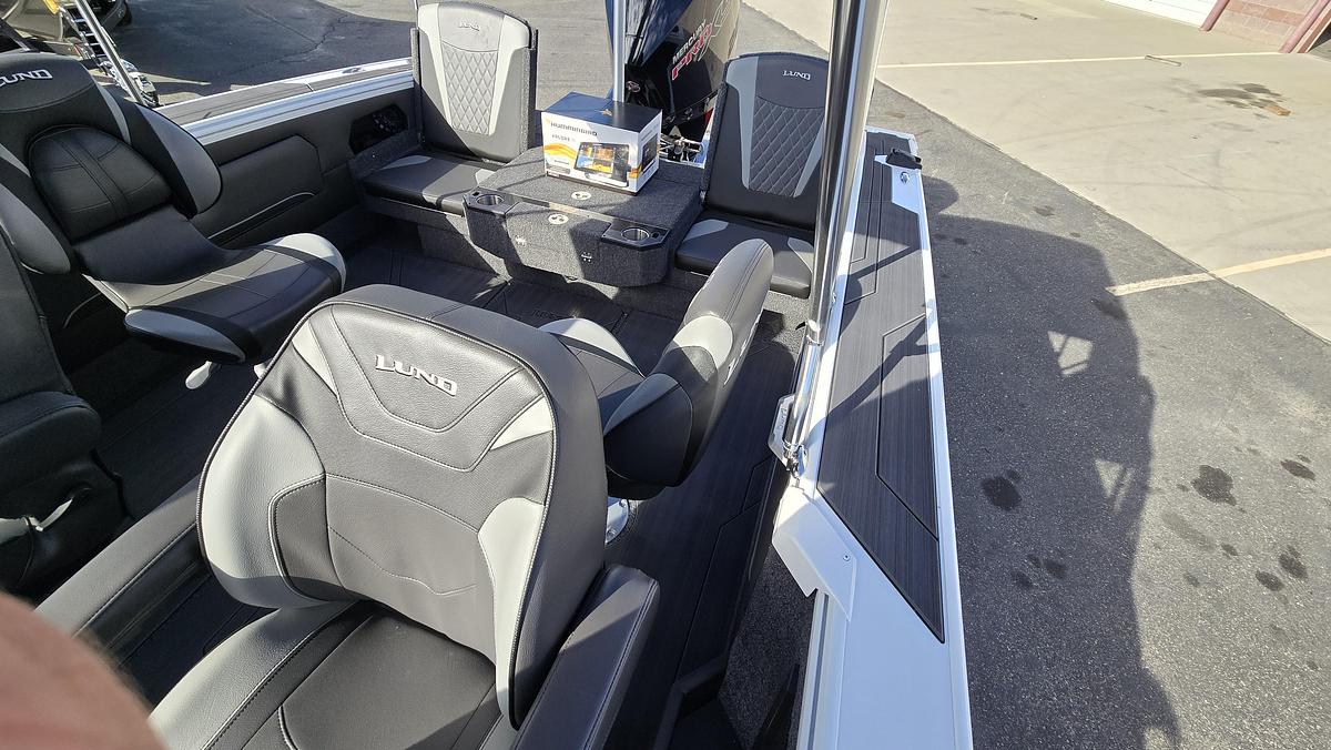 2027 Lund 1975 Tyee Sport