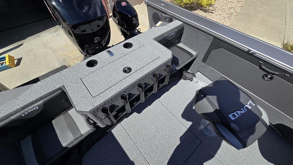 2026 LUND 1875 Fisherman