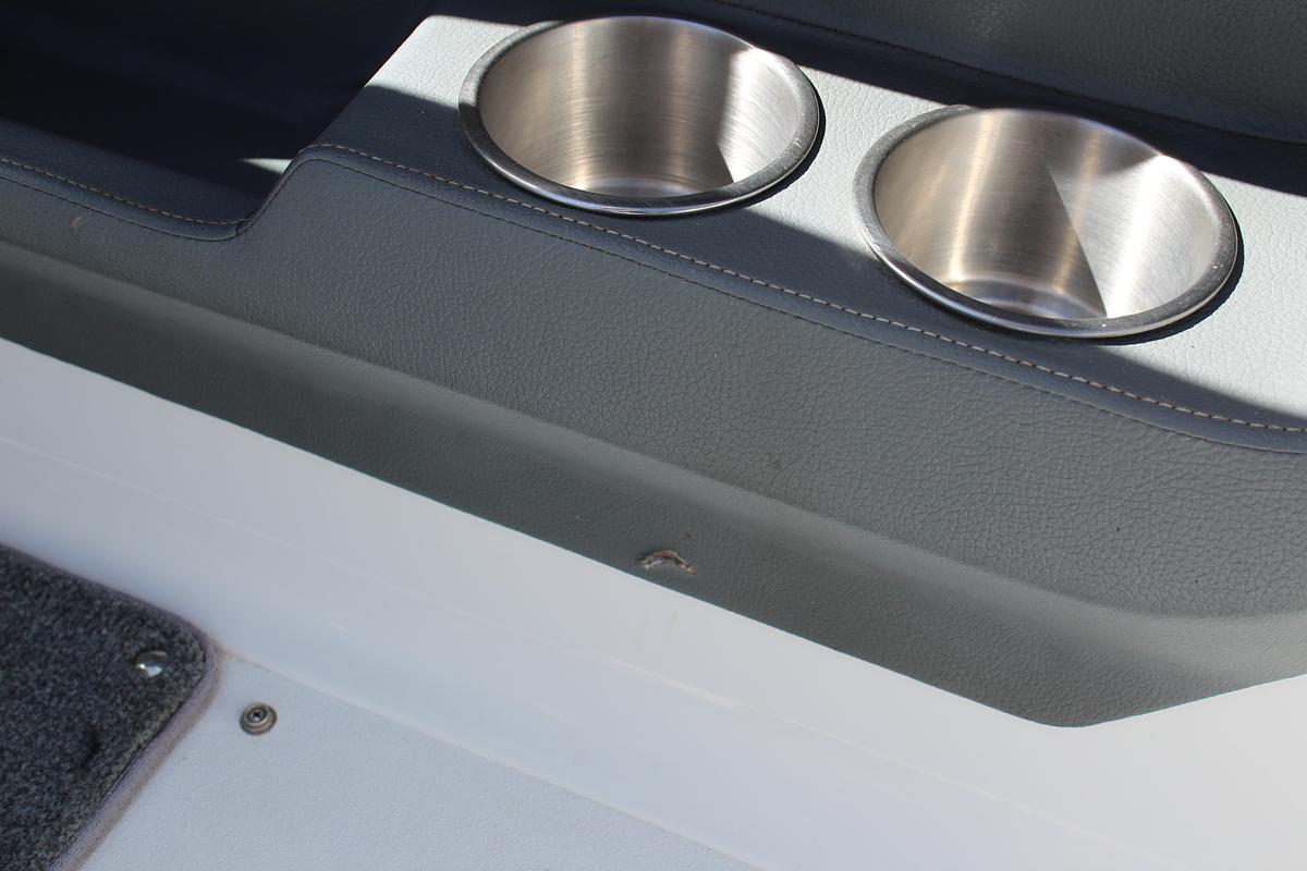 Used 2007 Cobalt 222 BR