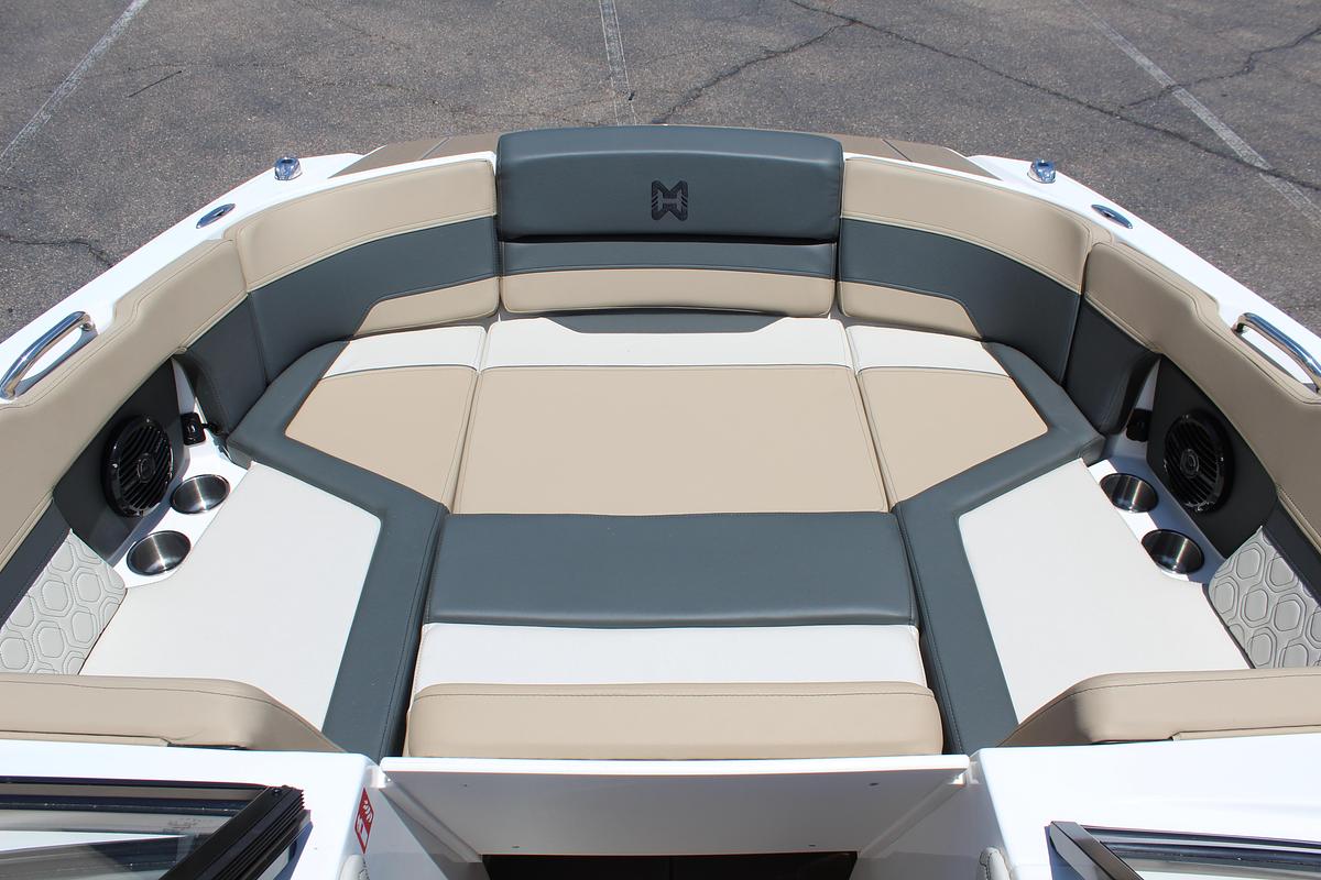 2027 Heyday Wake Boats H22