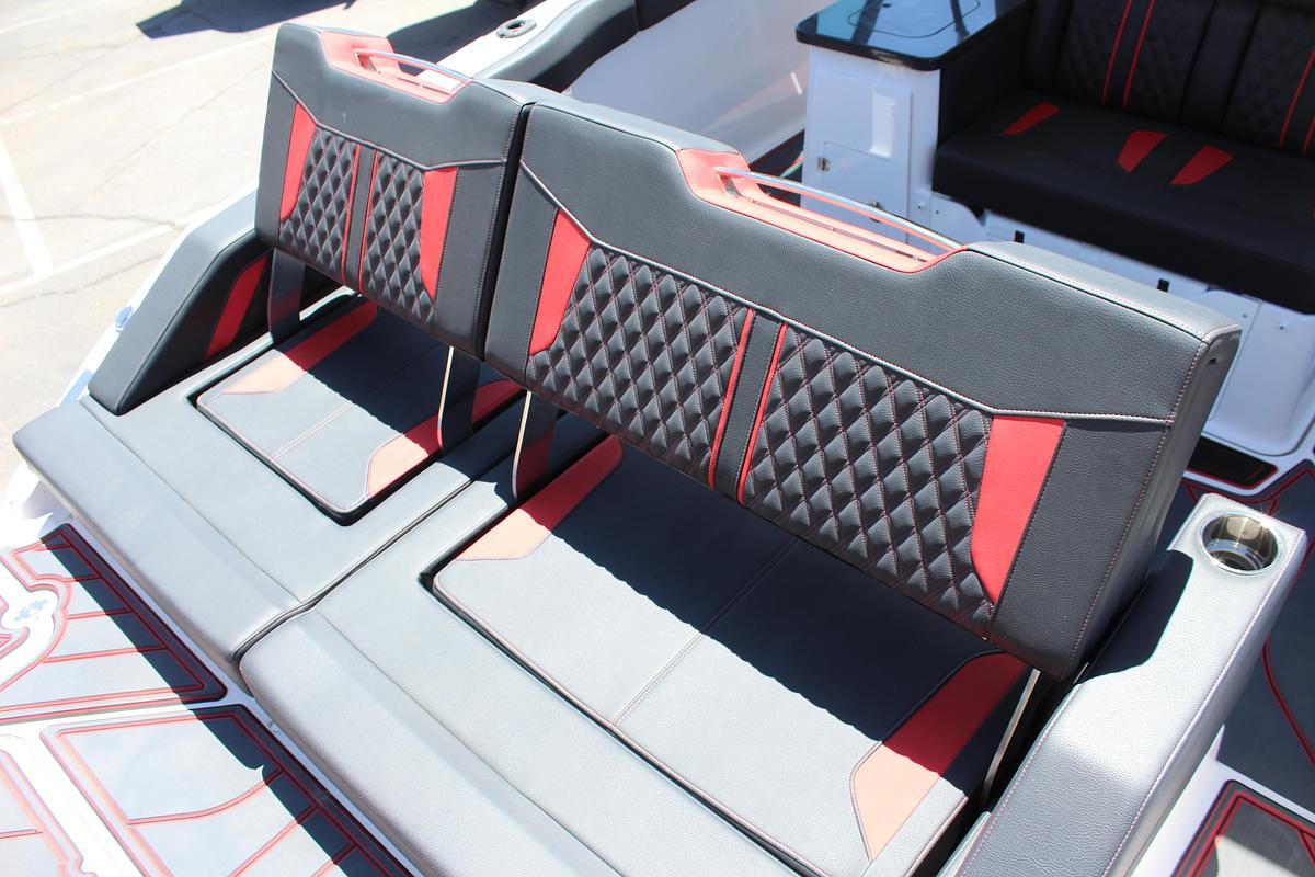 2025 Monterey Elite 30 OB