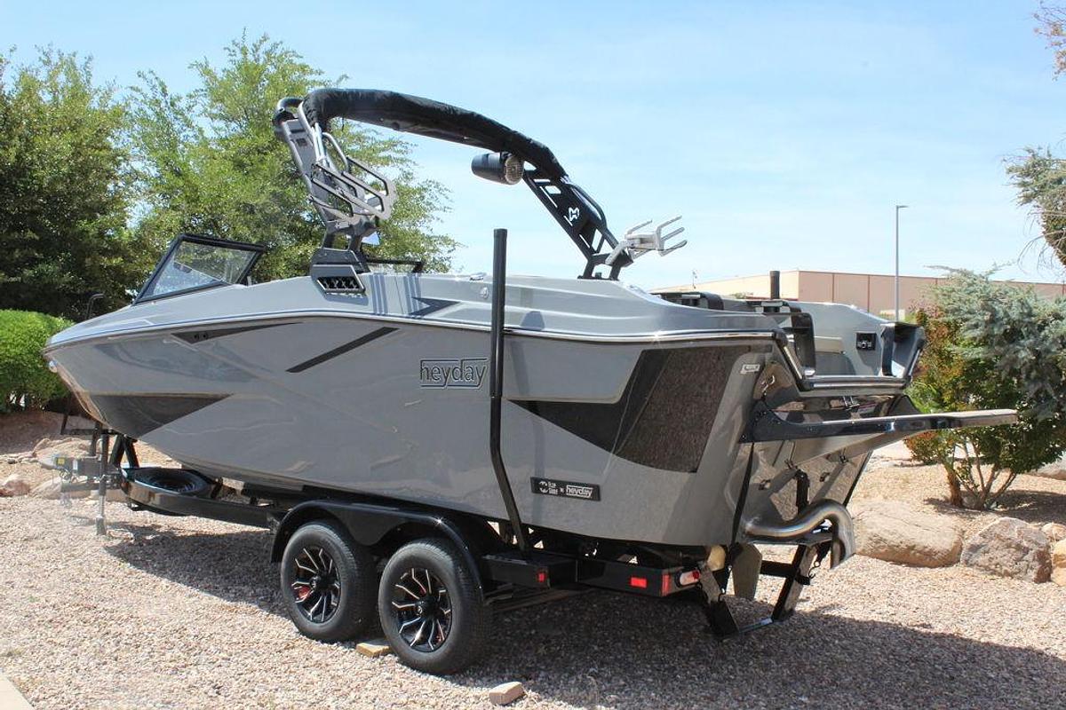 2025 Heyday Wake Boats H22