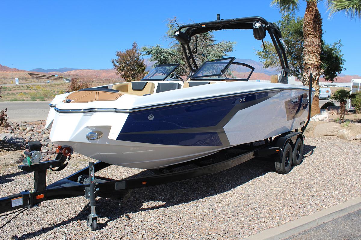 Heyday Wake Boats WTSURF