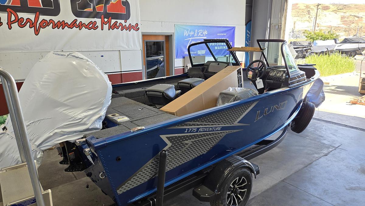 2026 Lund 1775 Adventure Sport