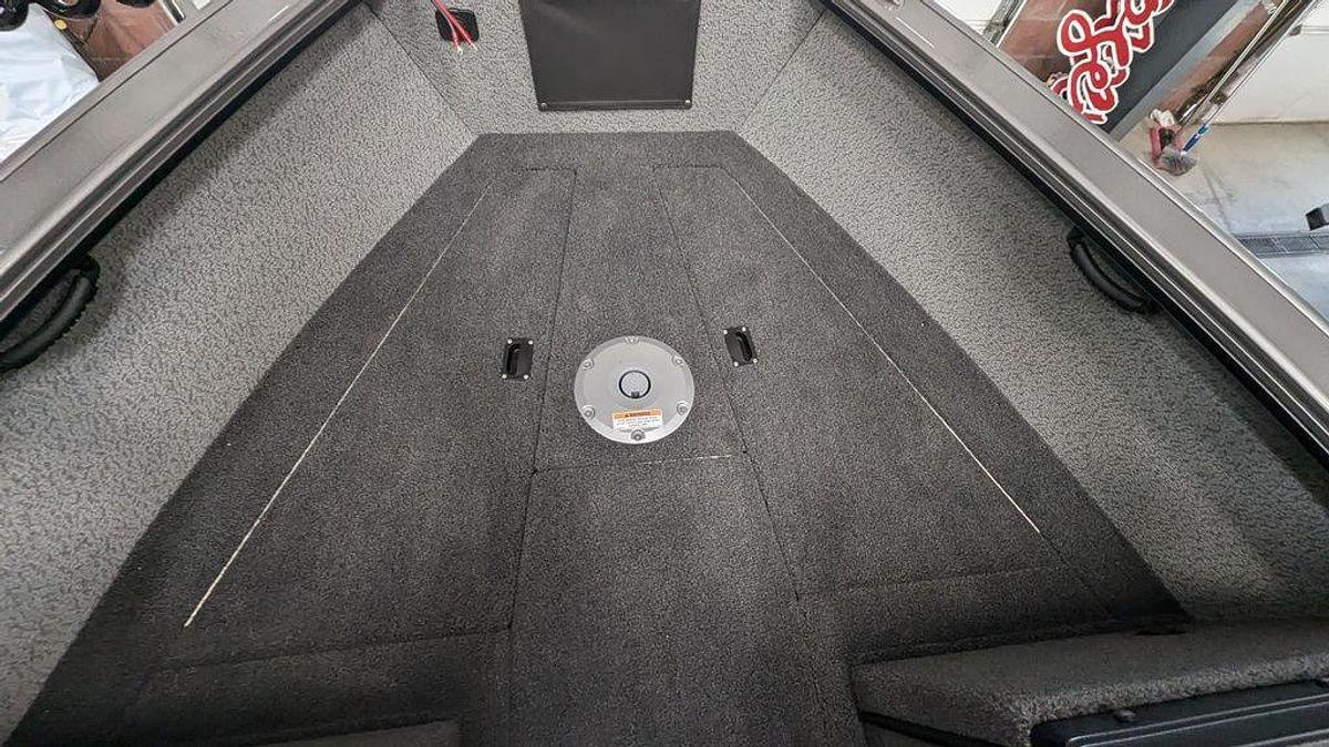 2025 Lund 1875 Fisherman Sport