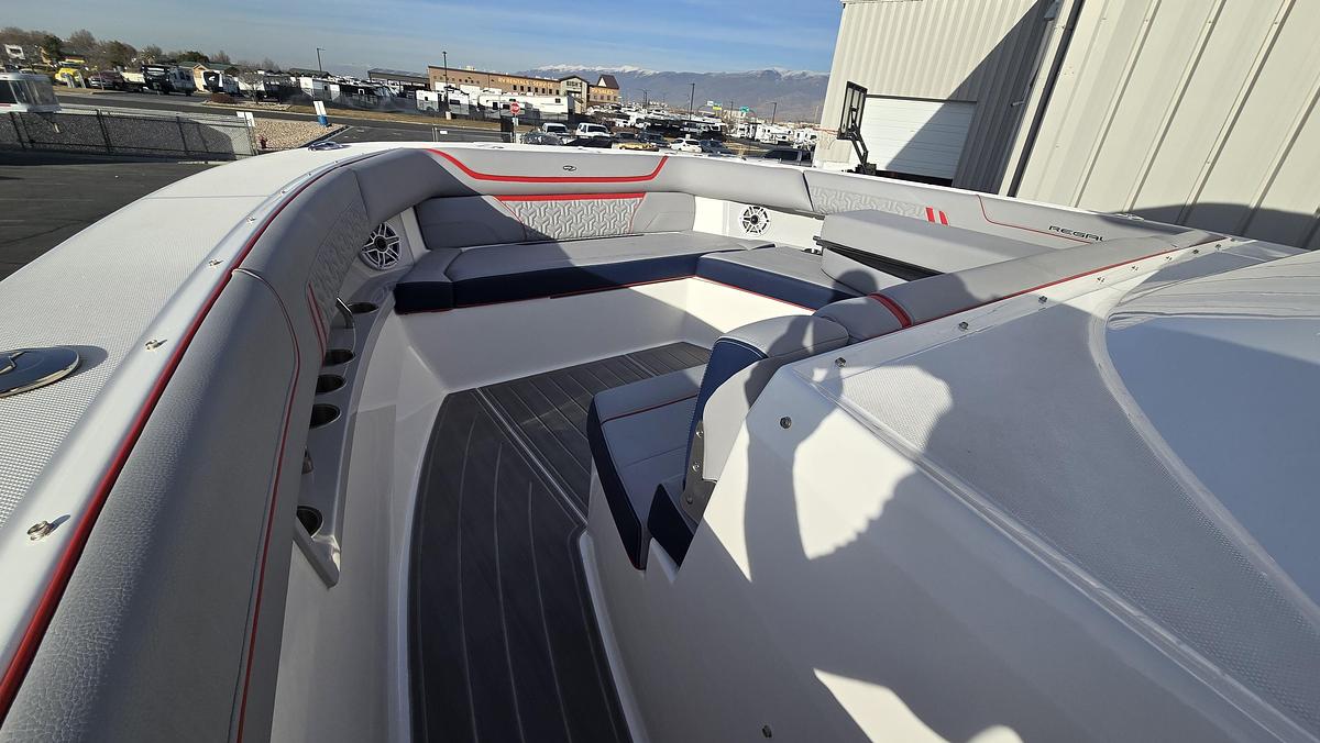 Regal 38 Surf (2026 Utah Boat Show Display Boat)