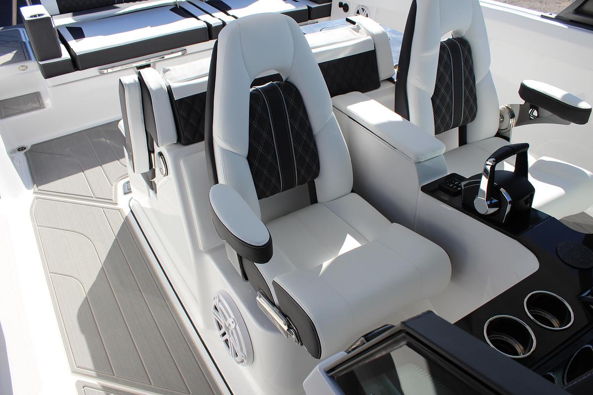 2026 Monterey Elite 30 OB