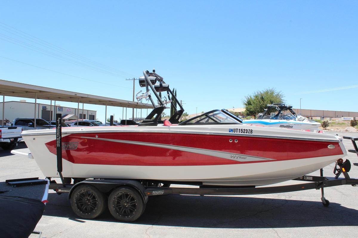 Used 2020 Heyday Wake Boats WTSURF