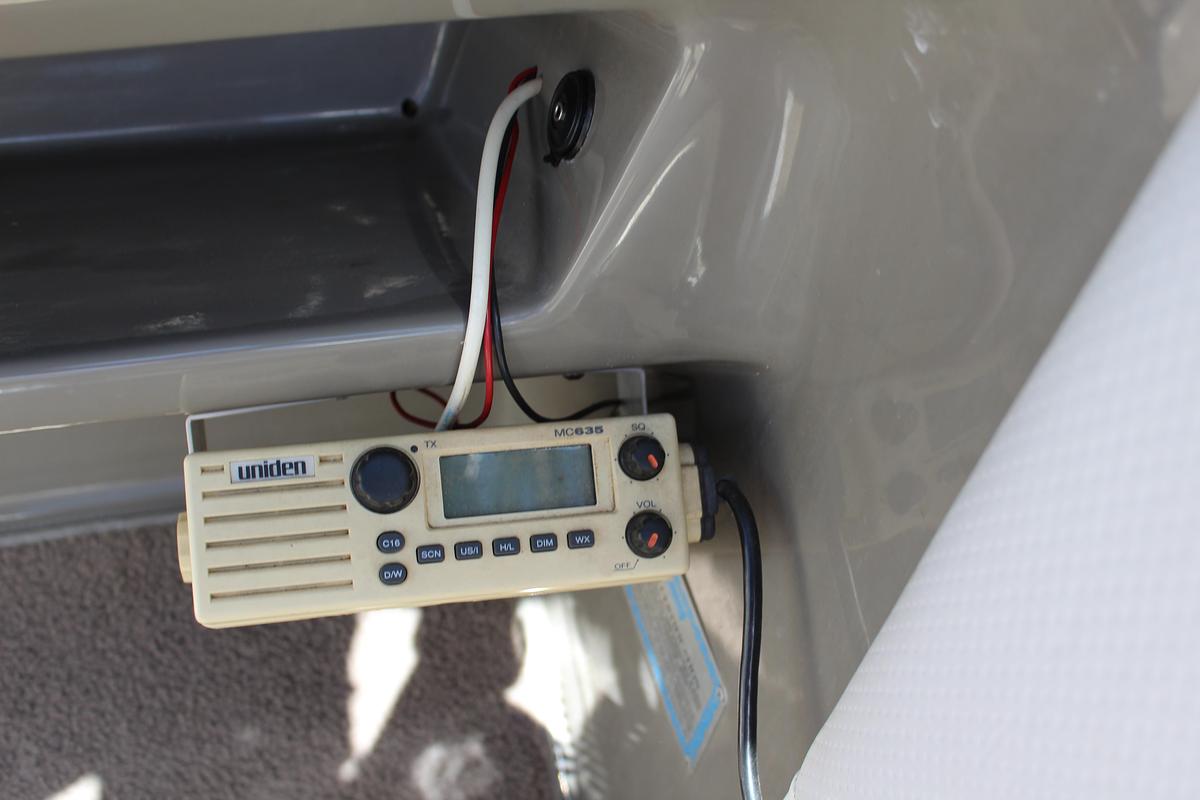 Used 2008 Rinker 246 Captiva