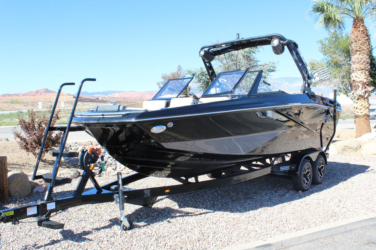 2026 Heyday Wake Boats H22