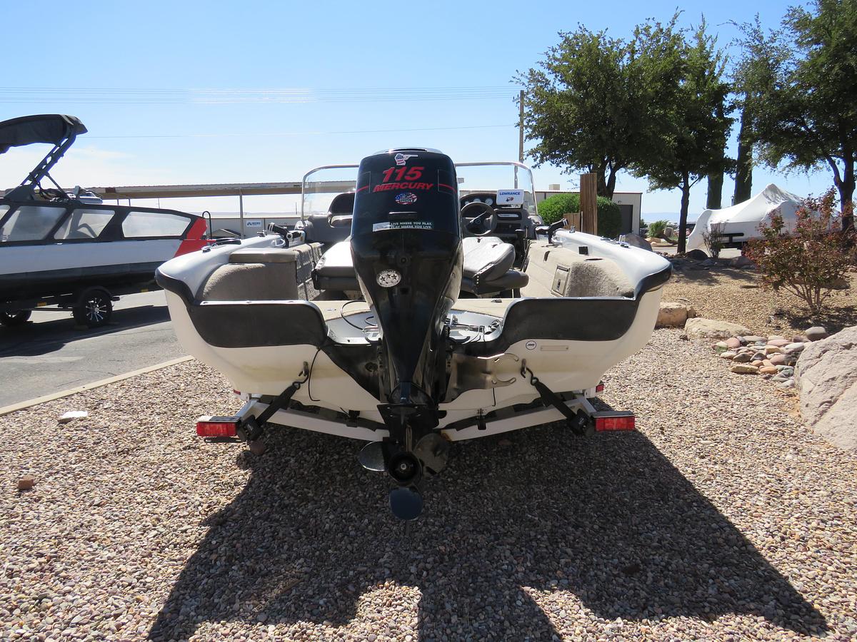 Used 2002 Tracker Tundra 18