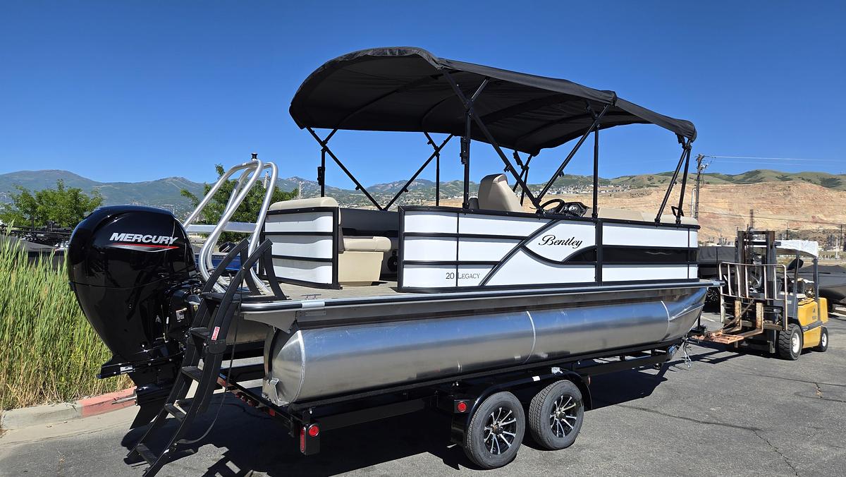 2026 Bentley Pontoons 203 Legecy XL