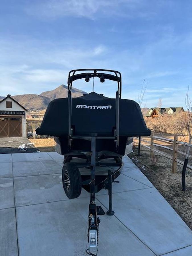 Used 2022 Montara SURF BOSS 2.0 25