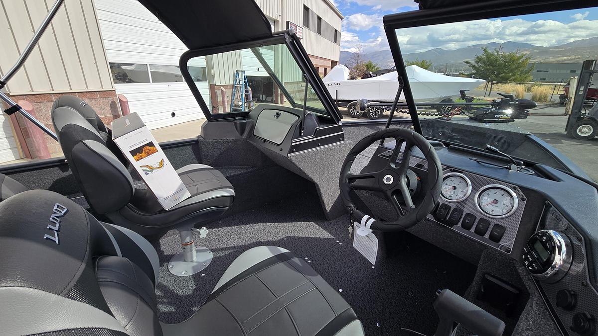 2027 Lund 1650 Angler Sport