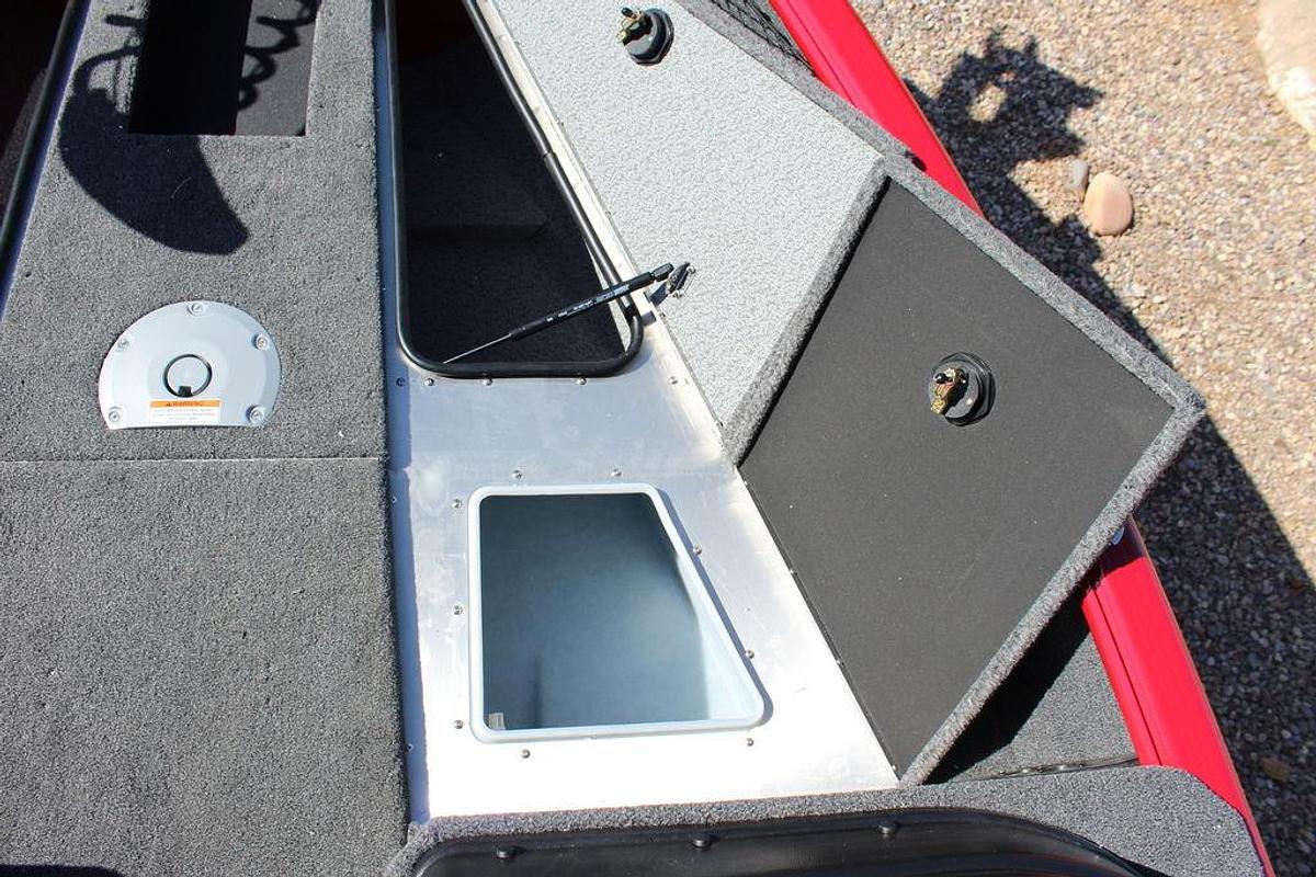 2025 Lund 1875 Impact XS Sport