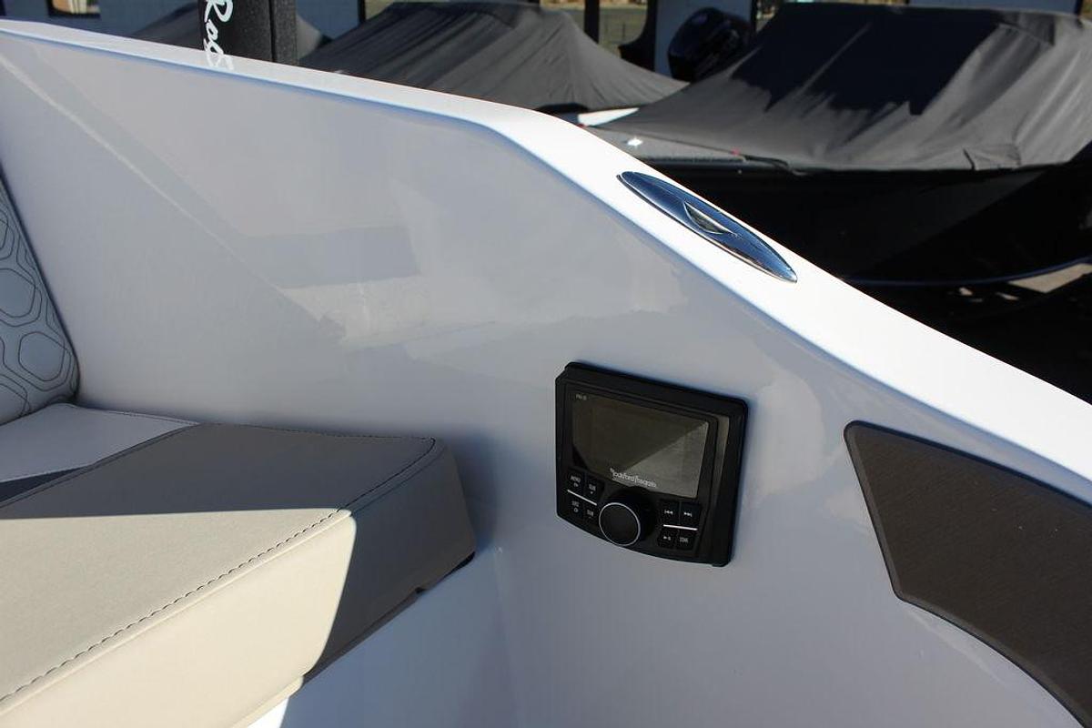 2025 Heyday Wake Boats H22