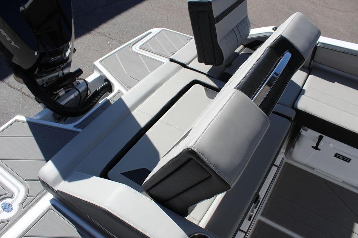 2025 Monterey Elite 27