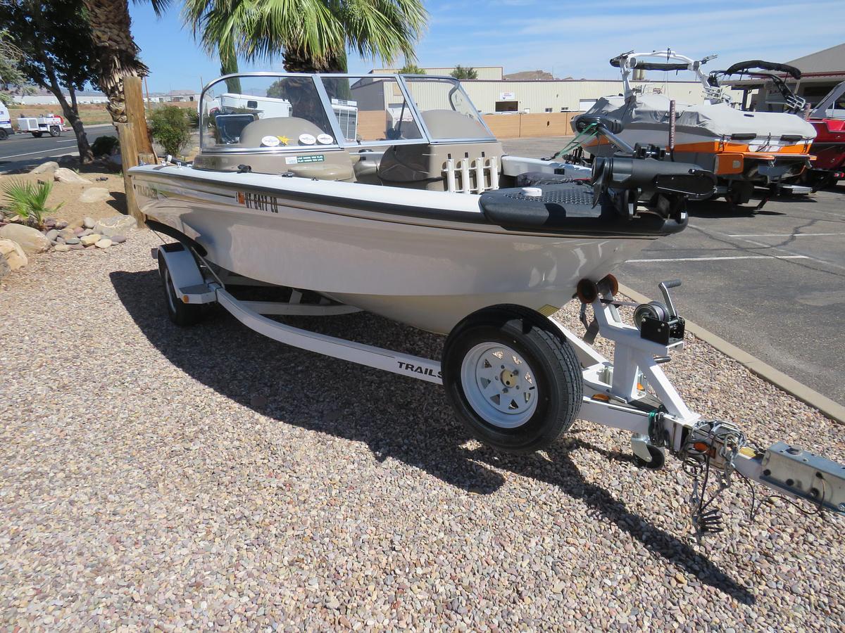 Used 2002 Tracker Tundra 18