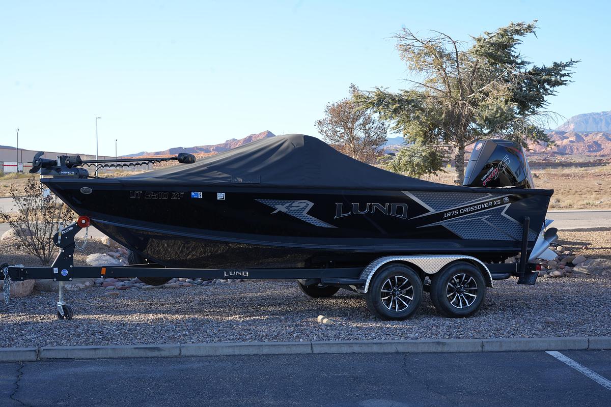 Used 2023 Lund 1875 Crossover XS Sport