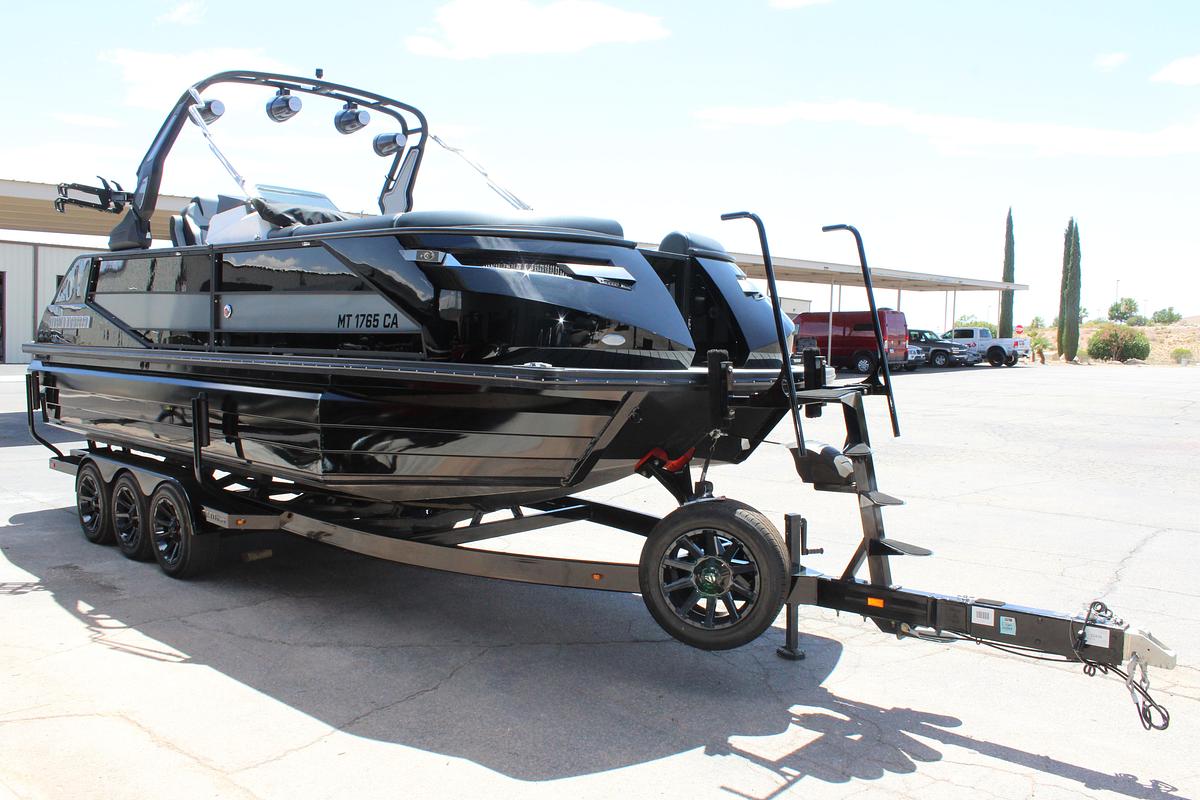 Used 2025 Montara 25 Surf Boss 2.0