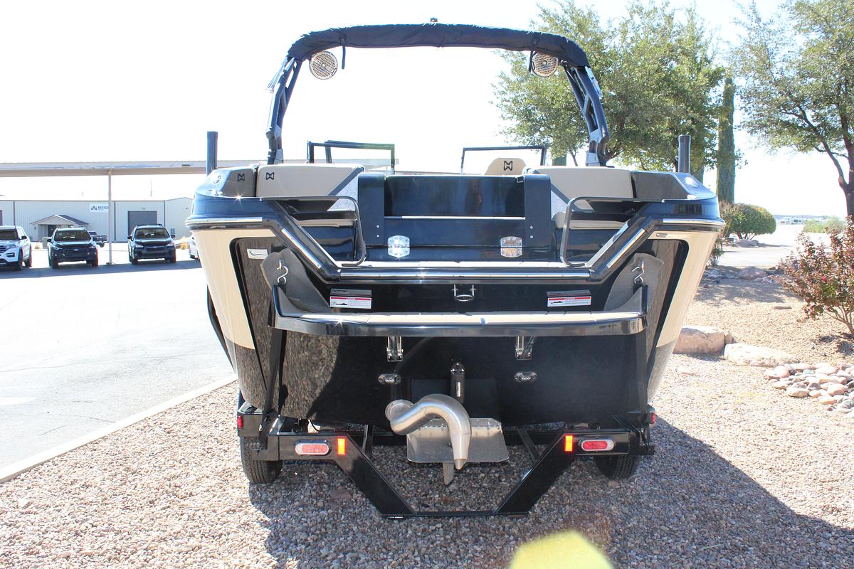 Heyday Wake Boats H22