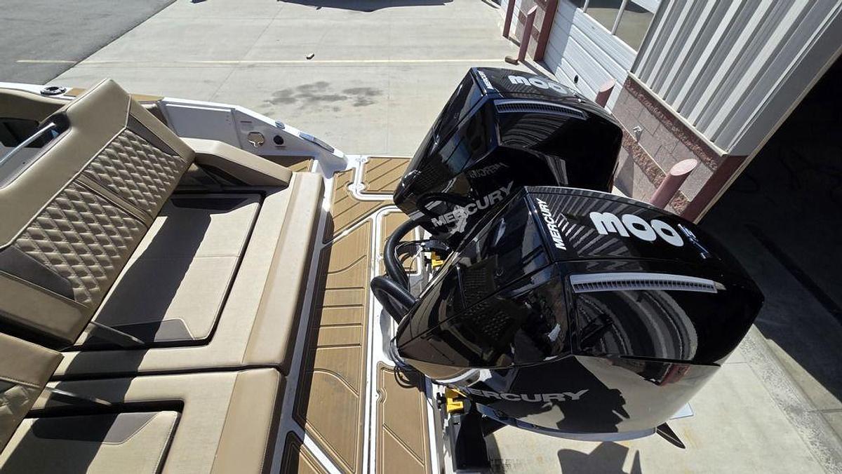 2025 Monterey Elite 30 OB